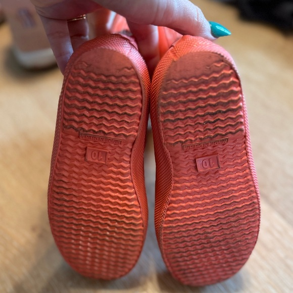 Hunter Vibrant Coral Waterproof Boots - Picture 2 of 5